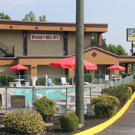 Scottish Inn Knoxville Extérieur photo